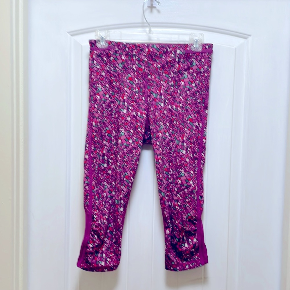 Lululemon size 6 crop pants